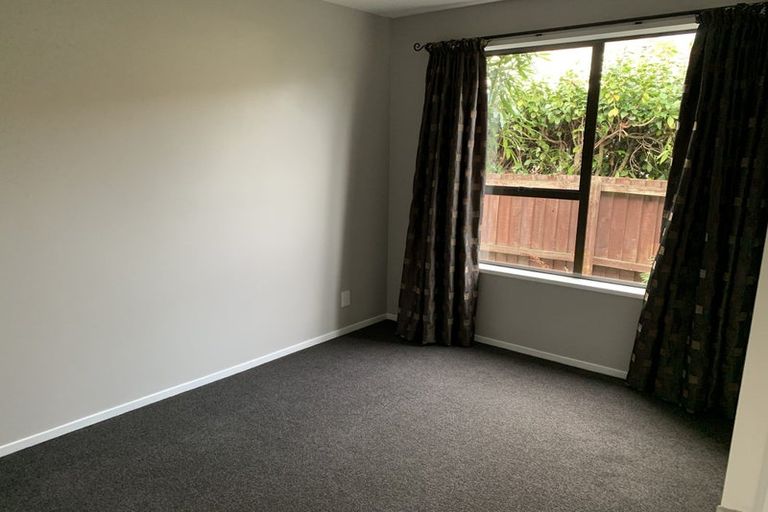 Photo of property in 4 Mallett Place, Halswell, Christchurch, 8025