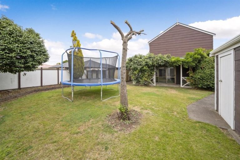 Photo of property in 8 Matai Place, Hawera, 4610