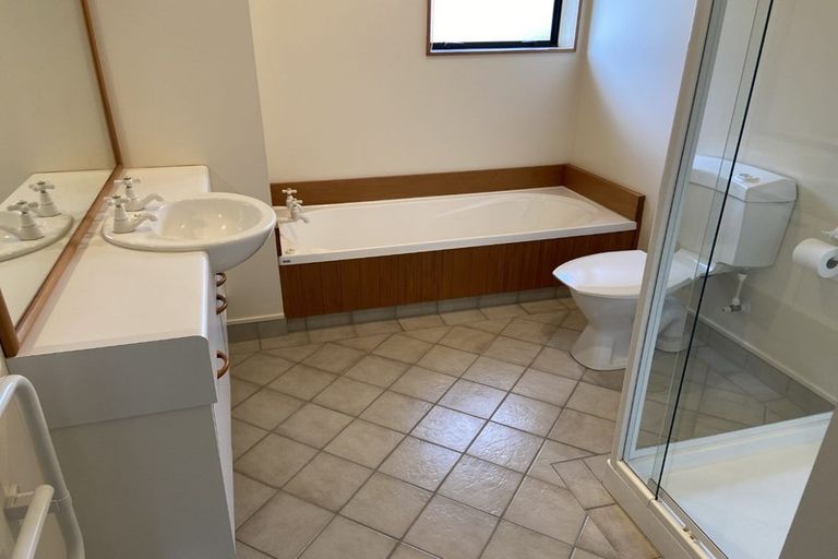 Photo of property in 1/14 Vincent Street, Waterloo, Lower Hutt, 5011