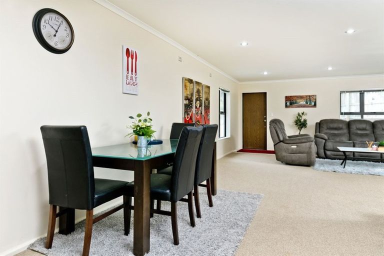 Photo of property in 84 Tiriwa Drive, Massey, Auckland, 0614