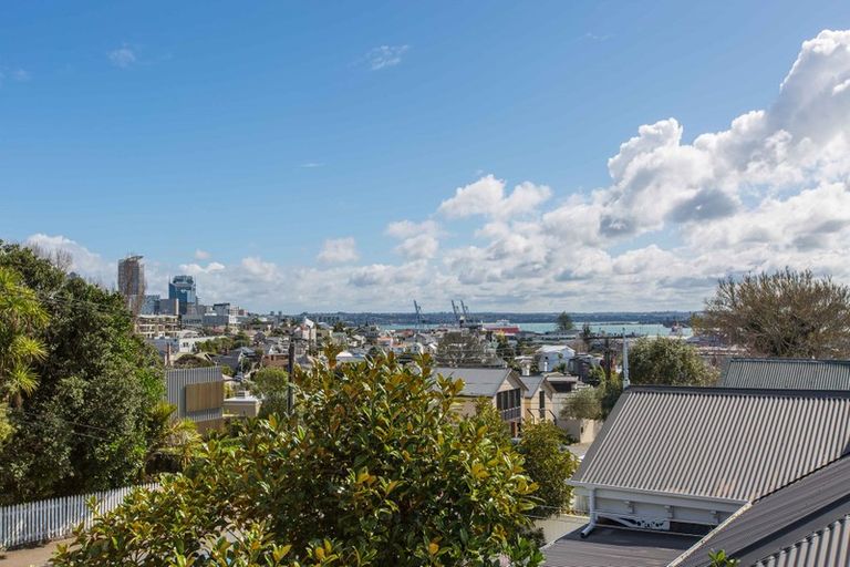 Photo of property in 41 Saint Georges Bay Road, Parnell, Auckland, 1052