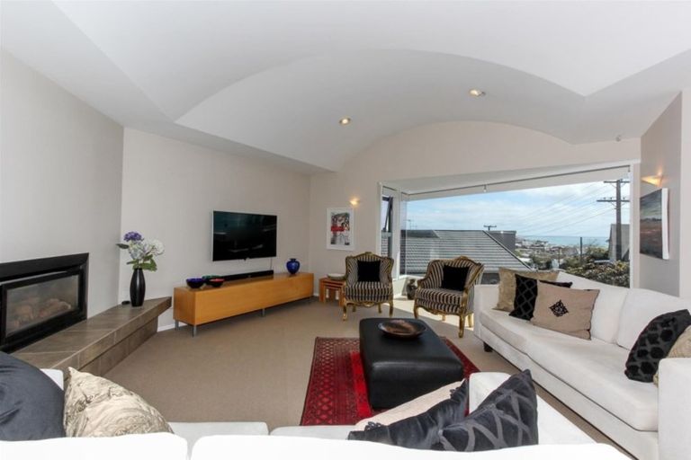 Photo of property in 48a Cameron Street, New Plymouth, 4310