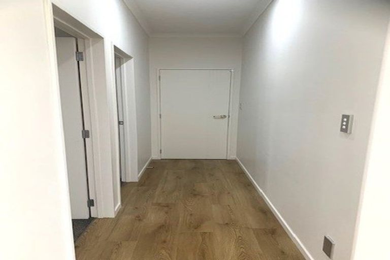 Photo of property in 3 Rossbeg Lane, Flat Bush, Auckland, 2019