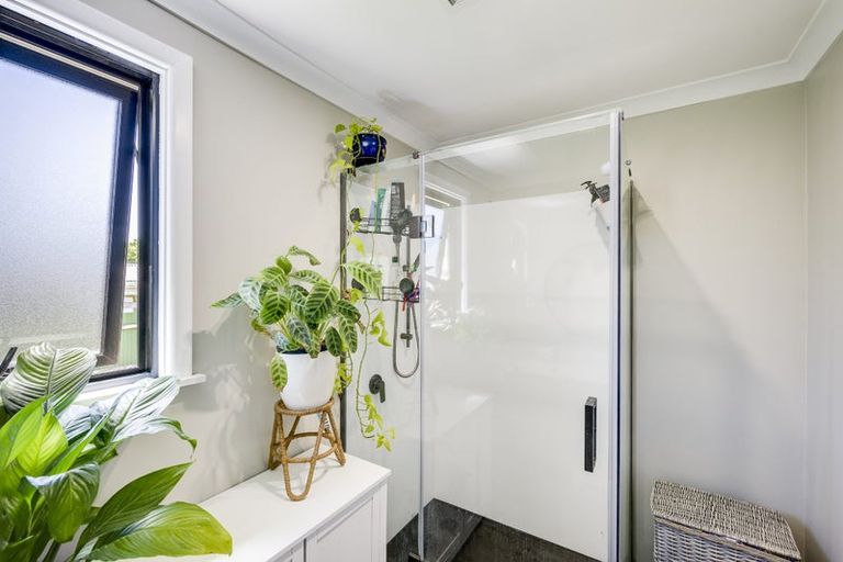 Photo of property in 15 Fleming Crescent, Maraenui, Napier, 4110