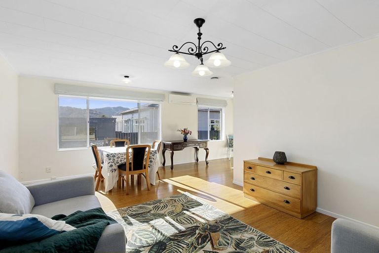 Photo of property in 2/32 Ararino Street, Trentham, Upper Hutt, 5018