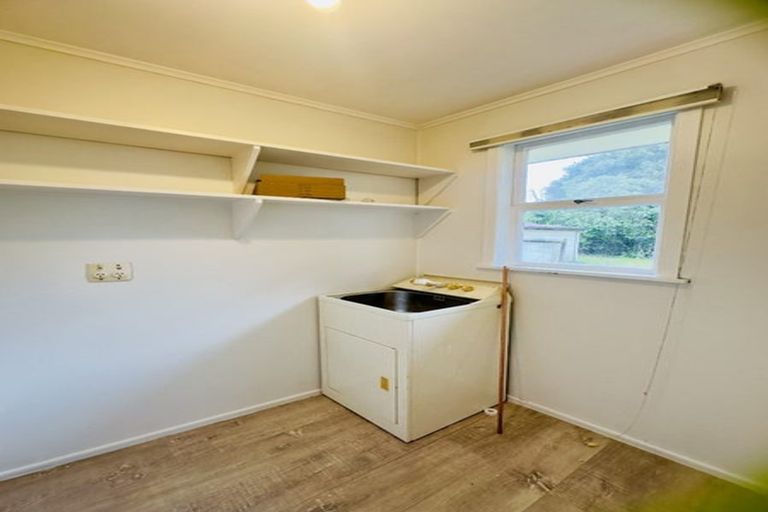 Photo of property in 16 Cargill Street, Papakura, 2110