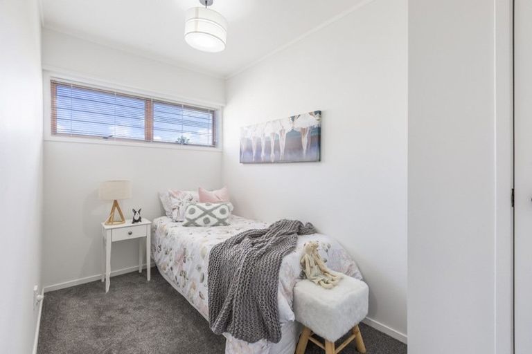 Photo of property in 1b Pleasant Road, Glen Eden, Auckland, 0602