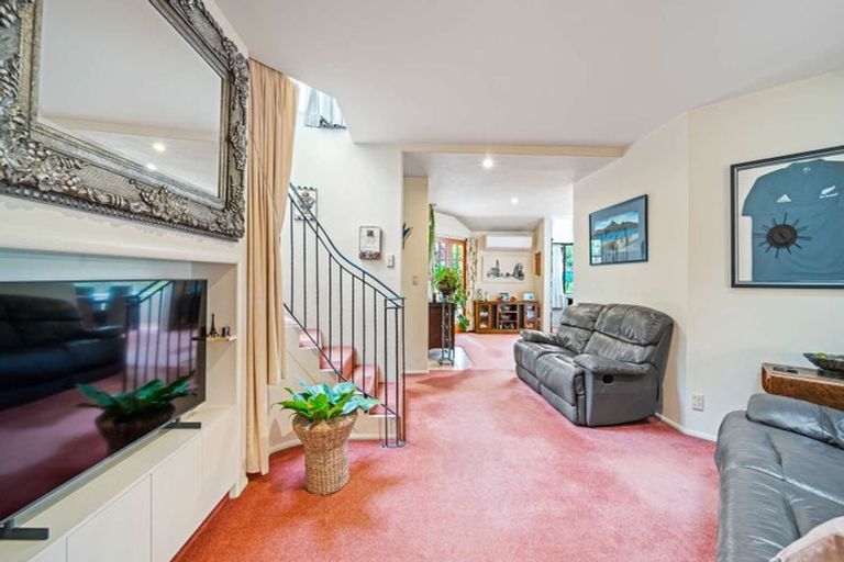 Photo of property in 16 Slade Street, Oamaru North, Oamaru, 9400