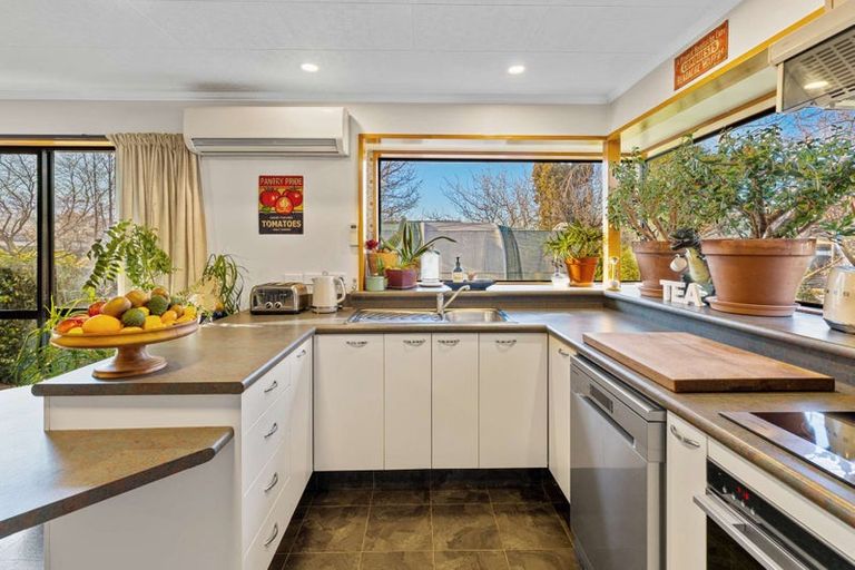 Photo of property in 18 Waenga Drive, Cromwell, 9310