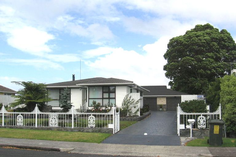 Photo of property in 24 Nile Road, Kelston, Auckland, 0602
