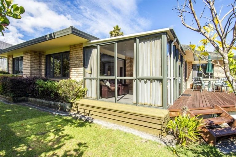 Photo of property in 8 Oteki Park Drive, Welcome Bay, Tauranga, 3112