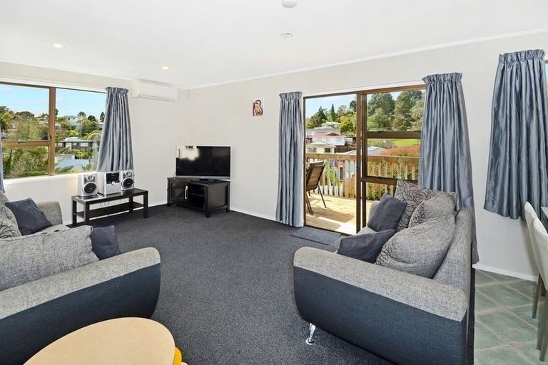 Photo of property in 74 Powrie Street, Glenfield, Auckland, 0629