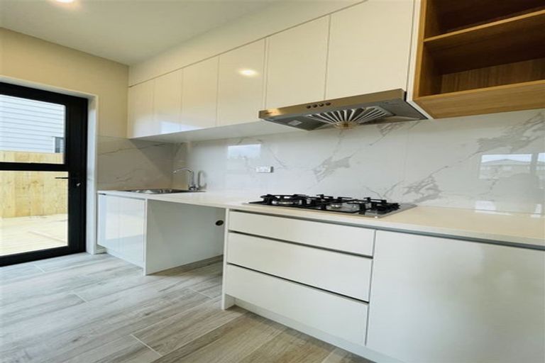 Photo of property in 111 Valderama Drive, Flat Bush, Auckland, 2019