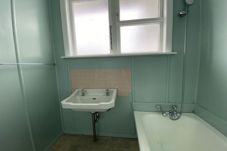 Photo of property in 2 Robertshawe Crescent, Dannevirke, 4930