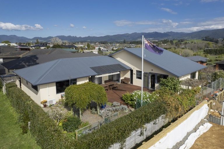 Photo of property in 28 Noble Johnston Drive, Katikati, 3129