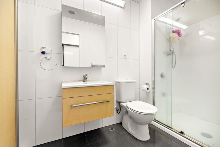 Photo of property in Twin Towers, 811/17 Putney Way, Manukau, Auckland, 2104