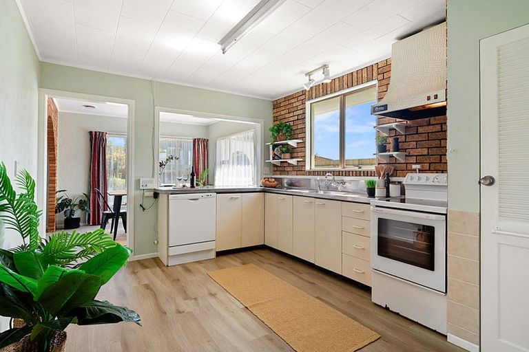 Photo of property in 5 Wesley Avenue, Frankleigh Park, New Plymouth, 4310