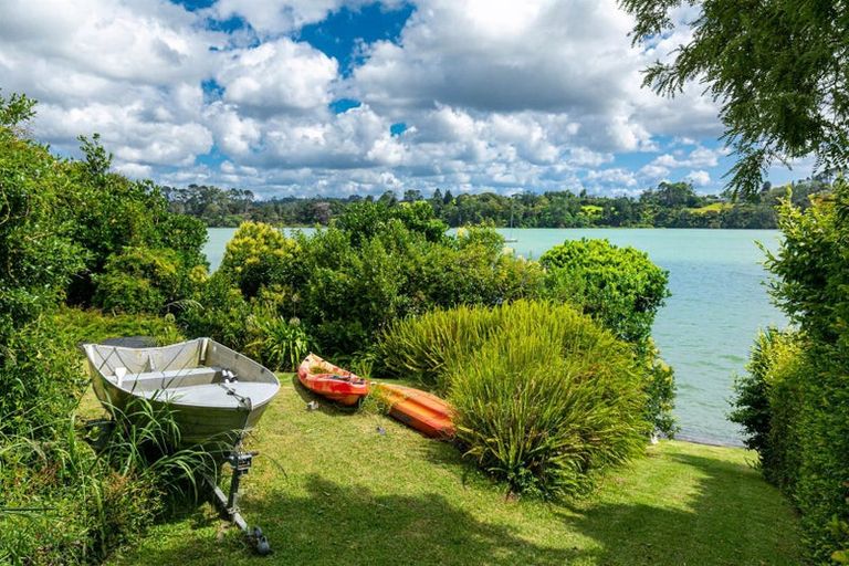 Photo of property in 24 Pohutukawa Road, Whenuapai, Auckland, 0618
