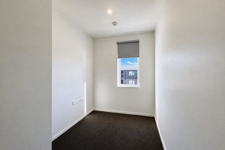 Photo of property in 204/28b Eileen Newey Place, Henderson, Auckland, 0612