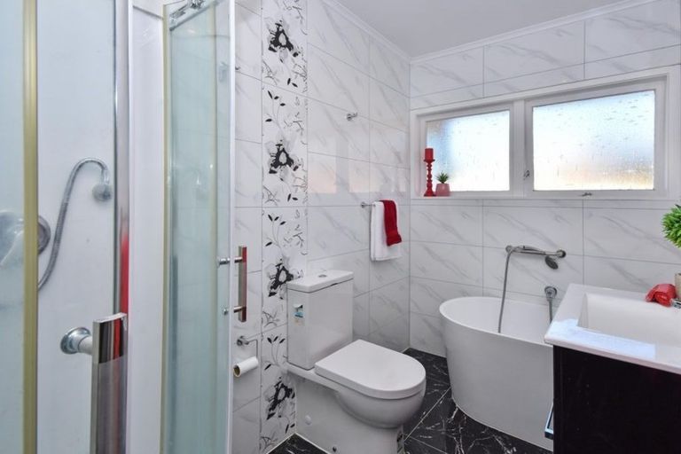 Photo of property in 78 Ray Small Drive, Pahurehure, Papakura, 2113