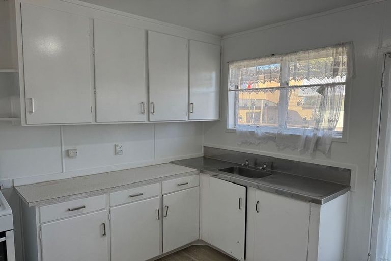 Photo of property in 1/94 Beaumonts Way, Manurewa, Auckland, 2102