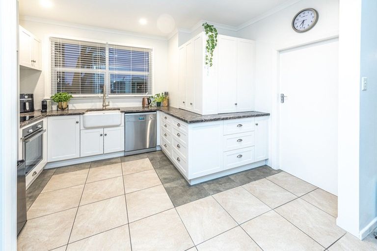Photo of property in 3 Dickson Crescent, Saint Johns Hill, Whanganui, 4500