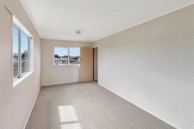 Photo of property in 8 Shortt Street, Foxton Beach, Foxton, 4815