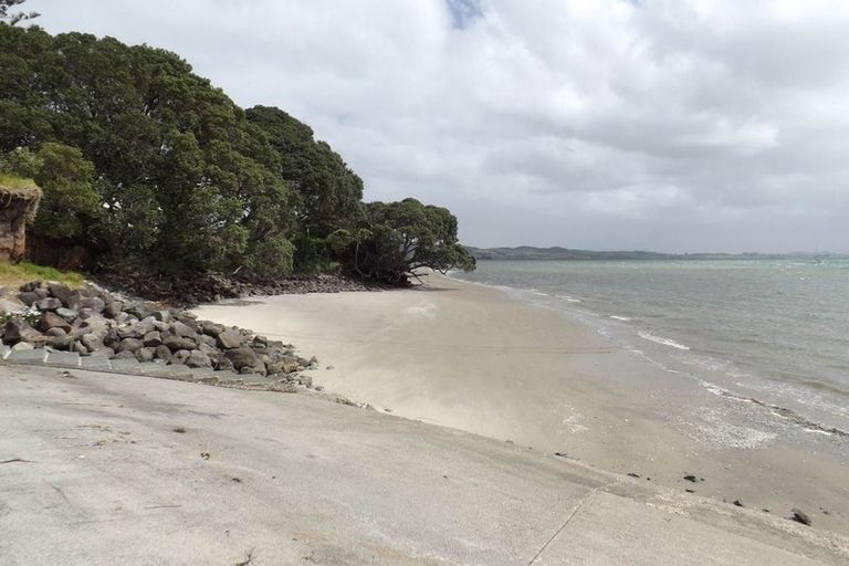 Photo of property in 281 One Tree Point Road, One Tree Point, 0118