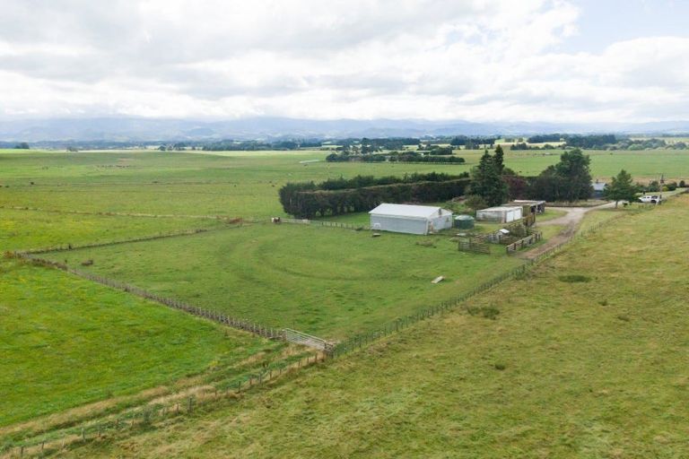 Photo of property in 54 Byrne Road, Takapau, 4287