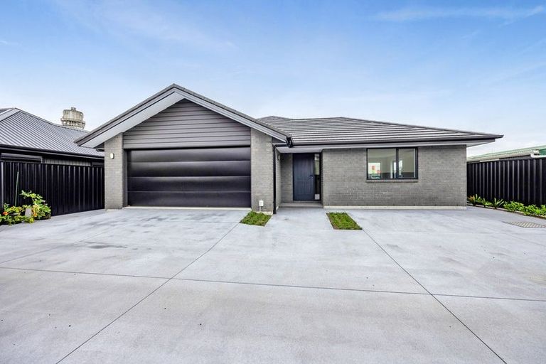 Photo of property in 63b Collins Street, Hawera, 4610