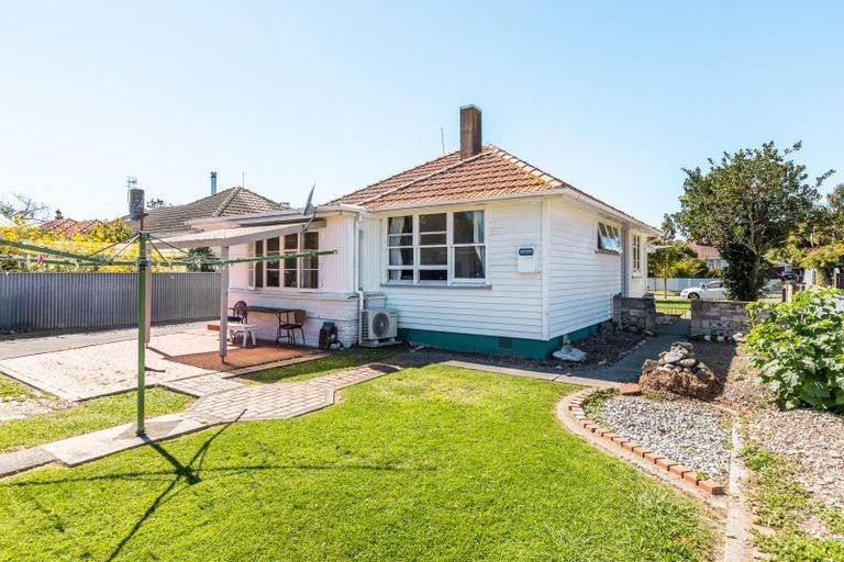 Photo of property in 27 Ward Crescent, Marewa, Napier, 4110