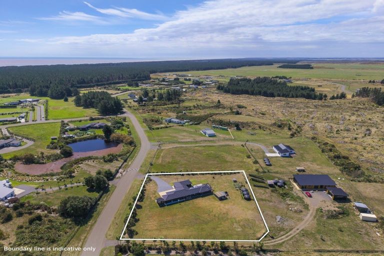 Photo of property in 8 Kanuka Drive, Waitarere, Levin, 5510