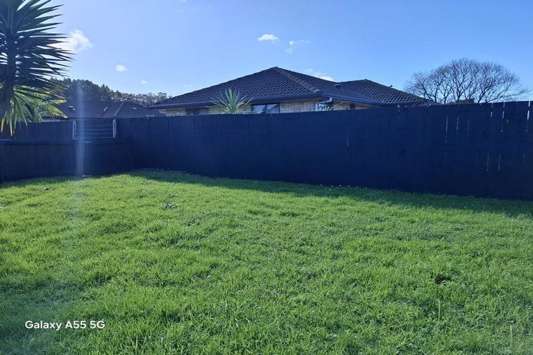 Photo of property in 36 Misty Valley Drive, Henderson, Auckland, 0612