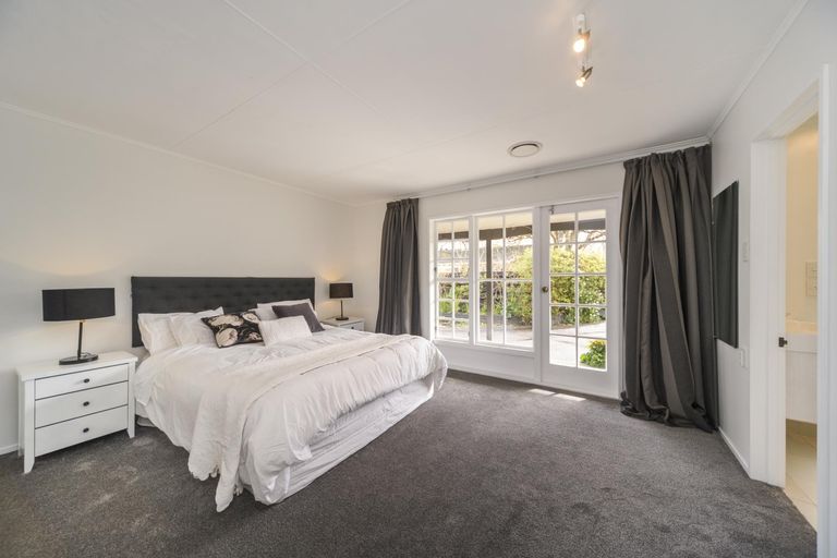 Photo of property in 92 Roy Street, Palmerston North, 4410
