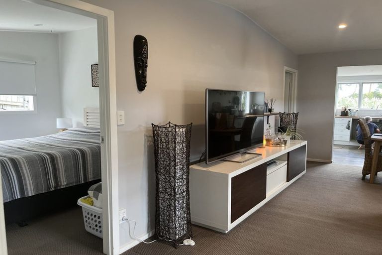 Photo of property in 13 Rata Road, Stanmore Bay, Whangaparaoa, 0932