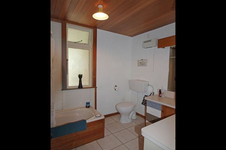 Photo of property in 60 Greta Street, South Hill, Oamaru, 9400