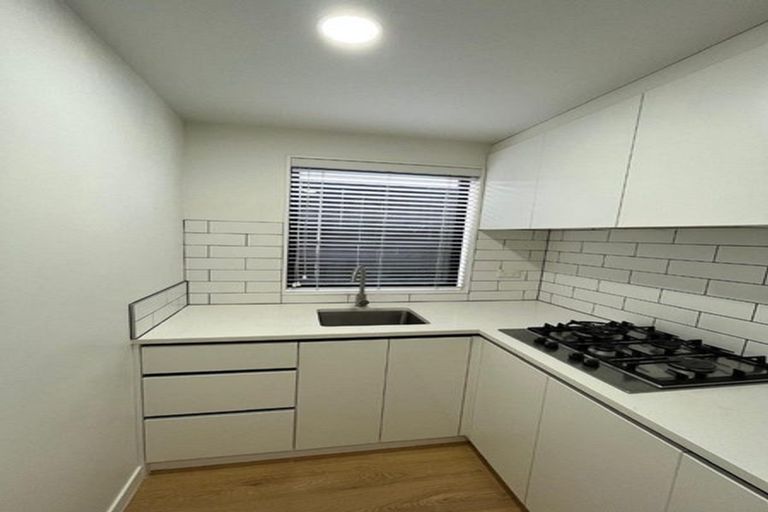 Photo of property in 36 Hikuawa Road, Flat Bush, Auckland, 2019