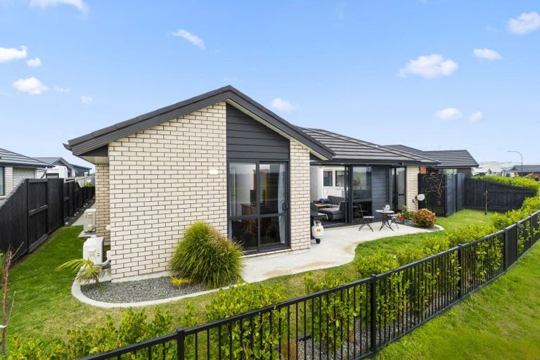 Photo of property in 5 Warlock Way, Papamoa, 3118