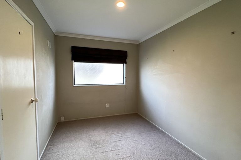 Photo of property in 1/13a Kitewao Street, Northcote, Auckland, 0627