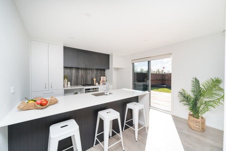 Photo of property in 2 Seddon Street, Takaro, Palmerston North, 4412