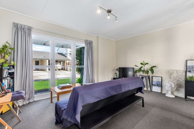 Photo of property in 49 Hamilton Drive, Waiuku, 2123