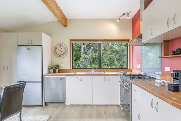 Photo of property in 961 Sandspit Road, Sandspit, Warkworth, 0982