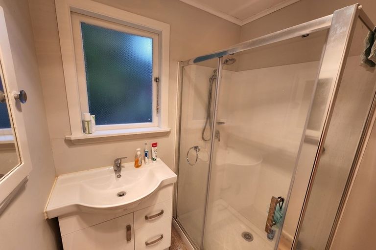 Photo of property in 5 Whangakoko Grove, Birchville, Upper Hutt, 5018