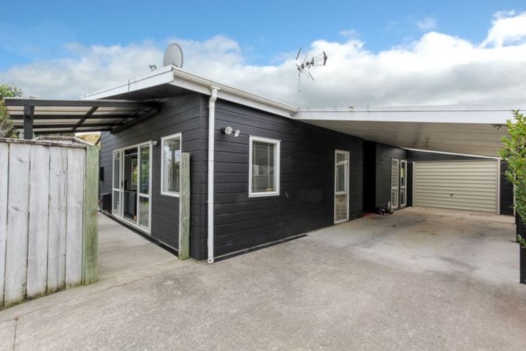 Photo of property in 7 Marchant Place, Westown, New Plymouth, 4310