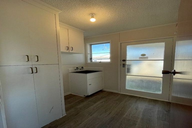 Photo of property in 9 Joshua Place, Weymouth, Auckland, 2103
