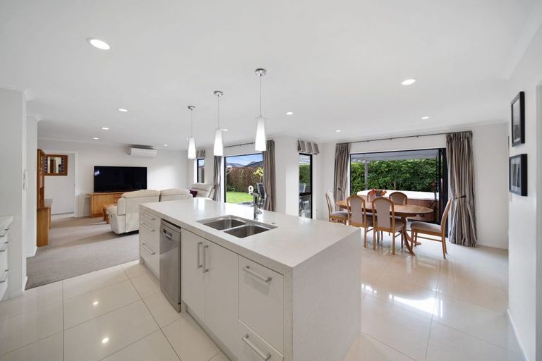 Photo of property in 69 Capriana Drive, Karaka, Papakura, 2113