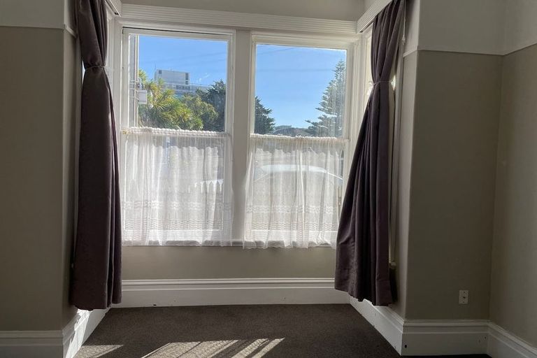 Photo of property in 109 Tasman Street, Mount Cook, Wellington, 6021