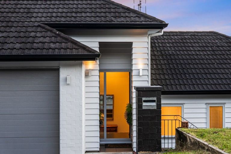 Photo of property in 8 Bob Craig Place, Pukekohe, 2120