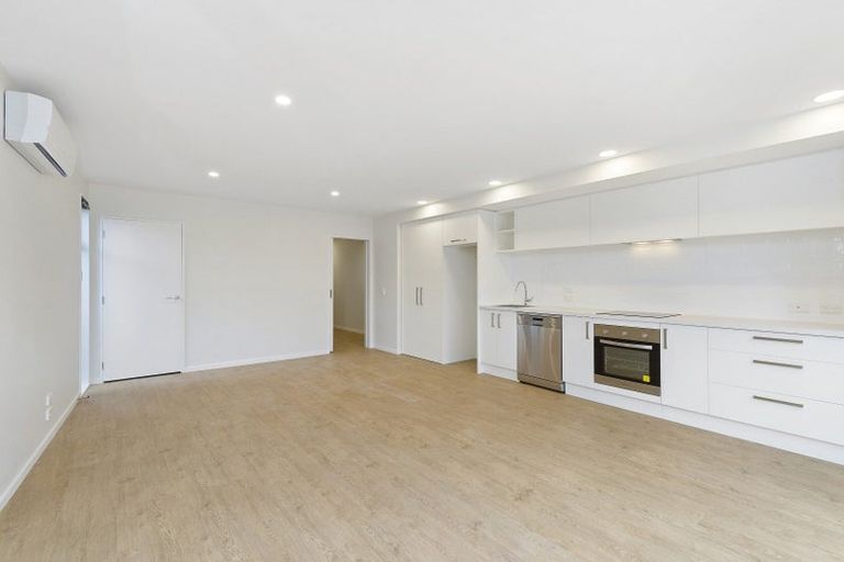 Photo of property in 3/61 Marshland Road, Shirley, Christchurch, 8061