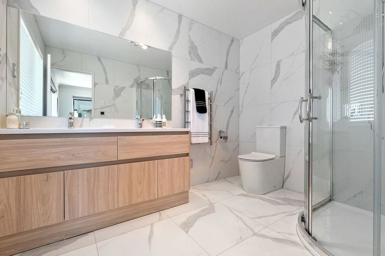 Photo of property in 16 Harvest Avenue, Orewa, 0931